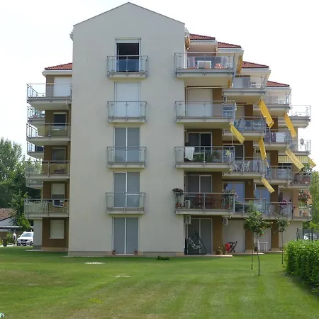 Nice Holiday Apartman Siófok